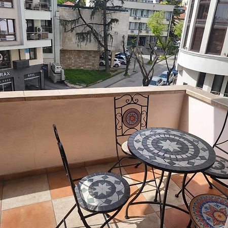 Red Velvet Apartment Варна Екстериор снимка