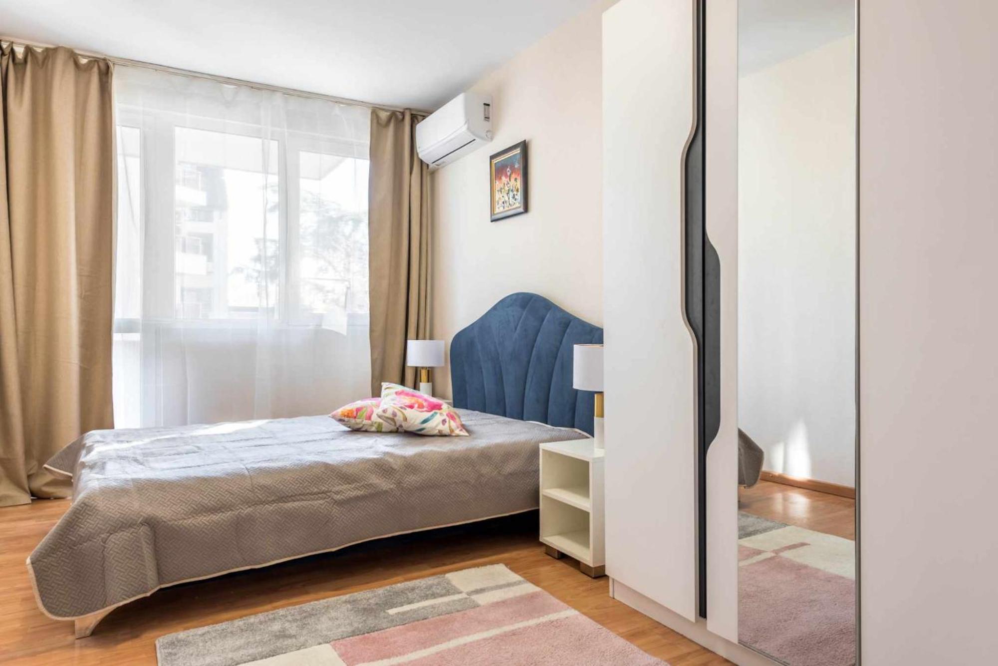 Red Velvet Apartment Варна Екстериор снимка