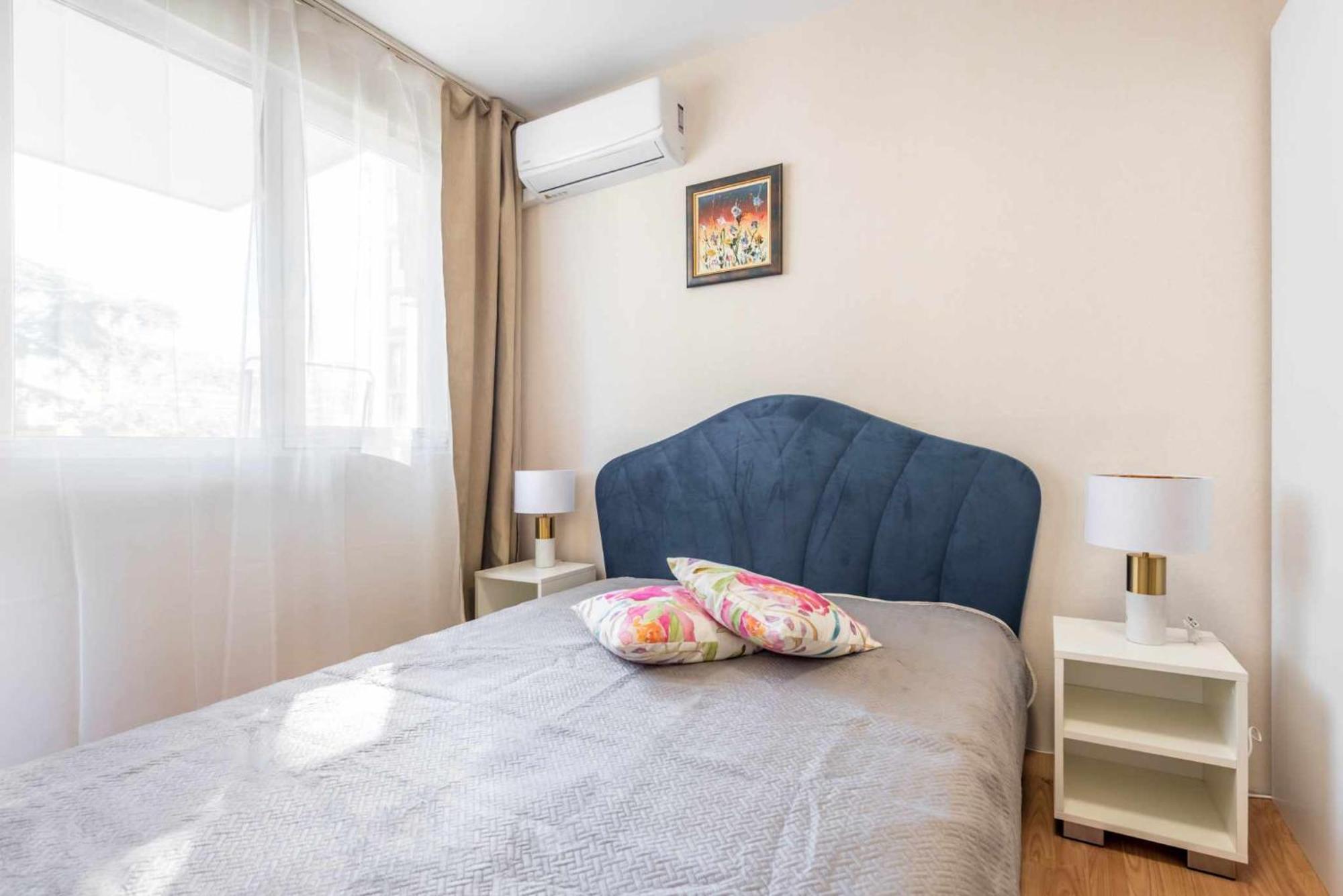 Red Velvet Apartment Варна Екстериор снимка