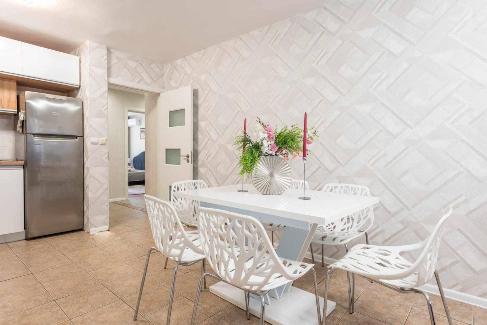 Red Velvet Apartment Варна Екстериор снимка